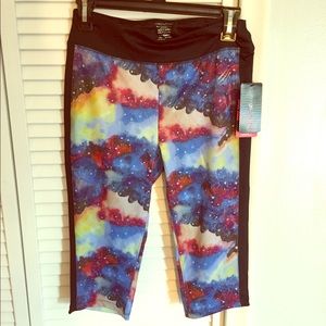NWT Cover Girl Active Cosmic Print Athletic Capris